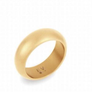 Elegant Gold Band Ring